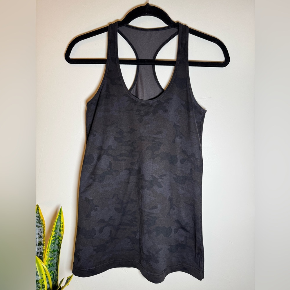 Lululemon Black Camouflage Women's Tank Top. Size 8